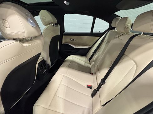Used 2026 BMW 330i Sedan w/ Premium Package RWD image 29