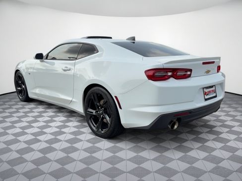 Certified 2021 Chevrolet Camaro LT RWD image 3