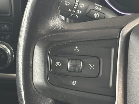 Used 2022 GMC Sierra 1500 SLT image 11