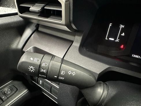 Used 2025 Toyota 4Runner SR5 image 21