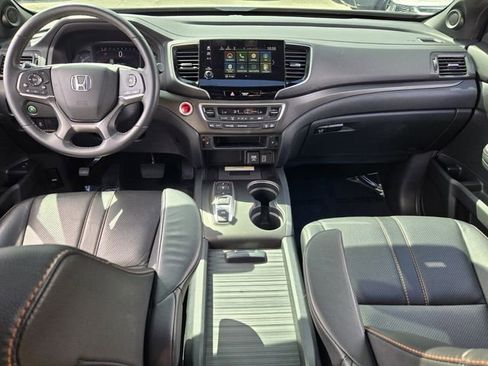 Used 2023 Honda Passport TrailSport image 12