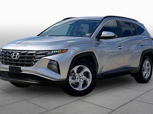 Used 2024 Hyundai Tucson SEL FWD image 2