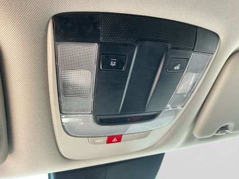 Used 2025 Kia Sportage EX FWD image 17