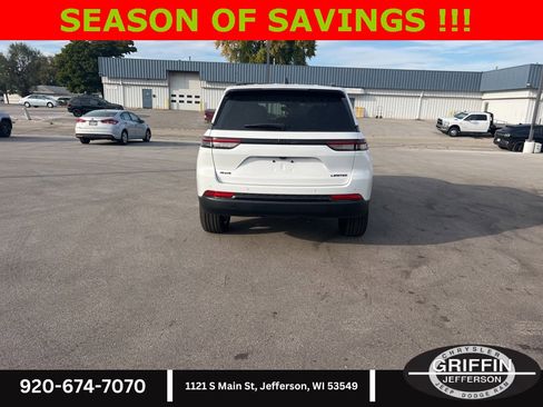 New 2025 Jeep Grand Cherokee Limited w/ Black Appearance Package image 12