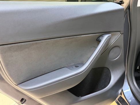 Used 2023 Tesla Model Y Performance AWD/4WD image 36