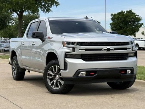 Used 2019 Chevrolet Silverado 1500 RST AWD/4WD image 2