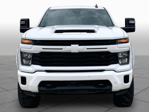 Used 2024 Chevrolet Silverado 2500 LT AWD/4WD image 4