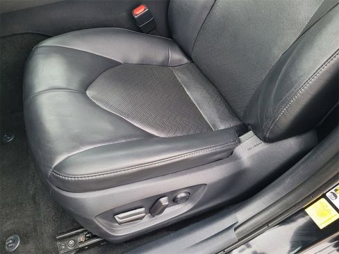 Used 2023 Toyota Camry XLE image 12