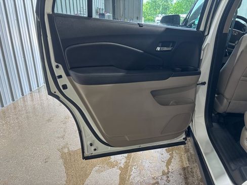 Used 2019 Honda Pilot EX-L image 16