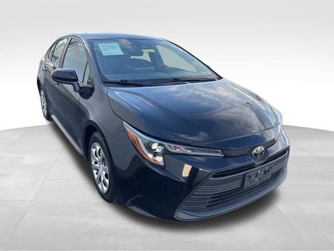 Used 2024 Toyota Corolla LE image 1