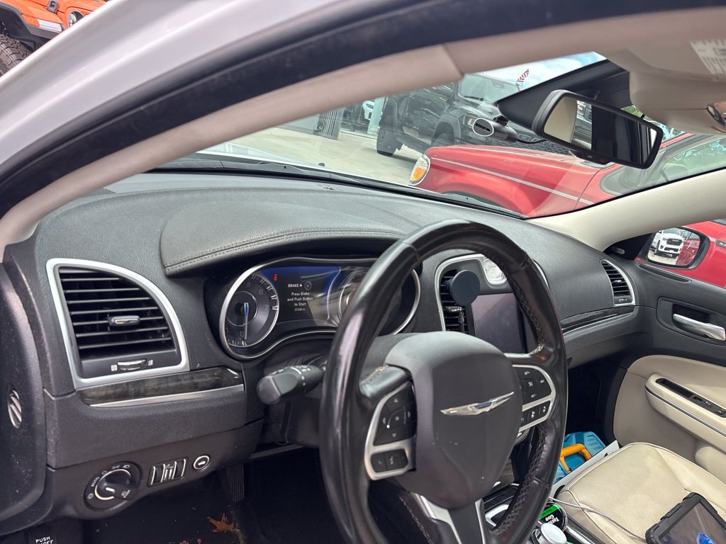Used 2021 Chrysler 300 Touring L RWD image 19