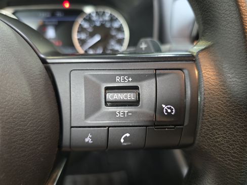 Used 2021 Nissan Rogue S FWD image 15