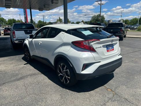 Used 2018 Toyota C-HR XLE FWD image 9