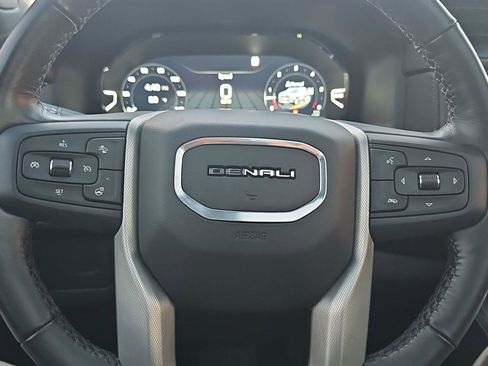 Used 2022 GMC Yukon Denali image 20