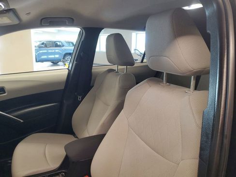 Used 2023 Toyota Corolla Cross LE image 16