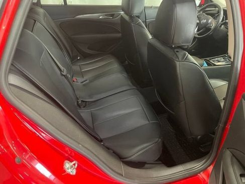 Used 2018 Buick Regal Preferred w/ Sights and Sounds Package AWD/4WD image 6