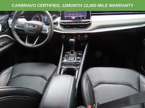 Used 2024 Jeep Compass Limited image 17