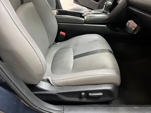 Used 2018 Honda Civic Touring image 27