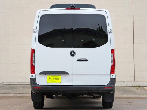 Used 2020 Mercedes-Benz Sprinter 2500 image 10