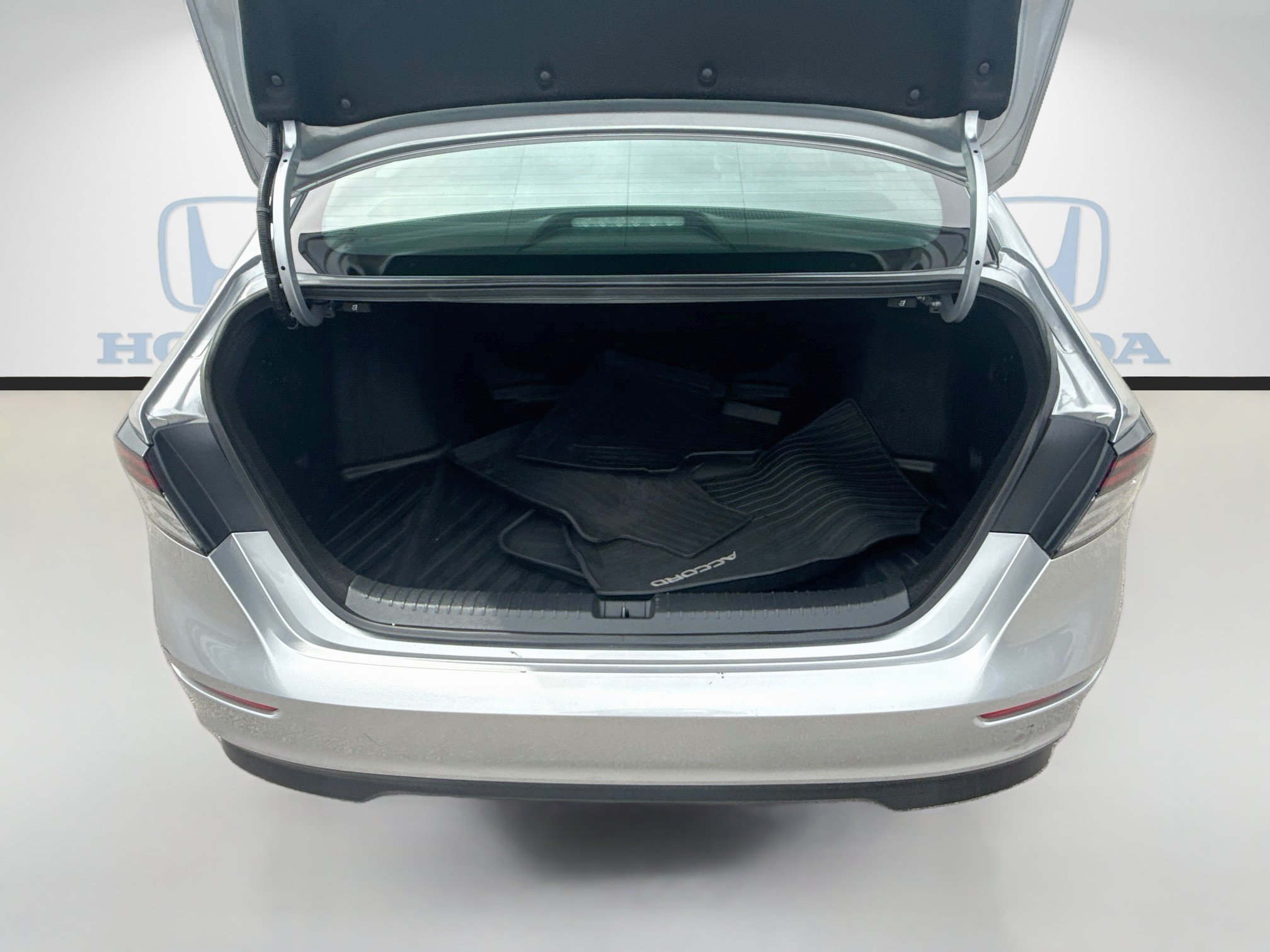 Used 2024 Honda Accord Sport image 25