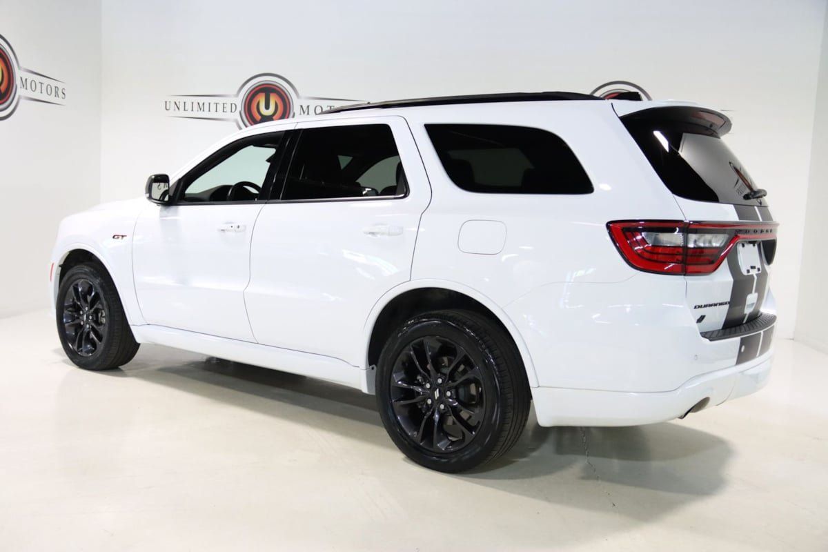 Used 2025 Dodge Durango GT AWD/4WD image 3