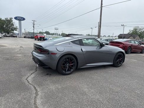 Used 2024 Nissan Z Performance w/ Floor Mat Package RWD image 16