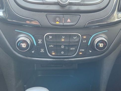 Used 2023 Chevrolet Equinox RS image 23