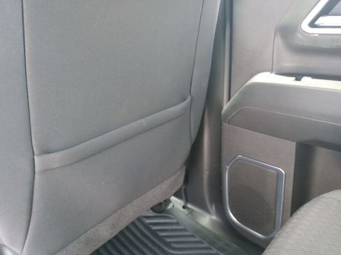 Used 2025 Chevrolet Silverado 1500 LT RWD image 27
