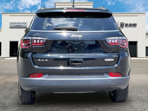 Used 2021 Jeep Compass Latitude w/ Convenience Group AWD/4WD image 4
