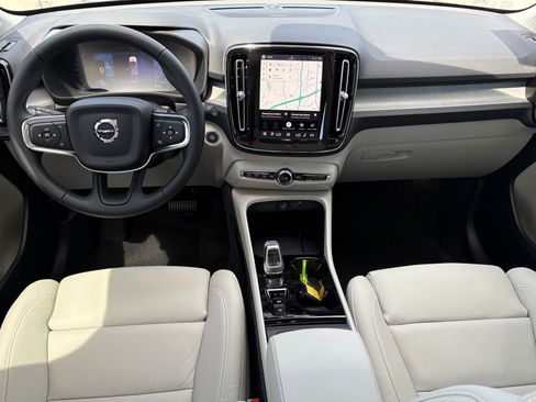 New 2026 Volvo XC40 B5 Ultra w/ Climate Package image 11