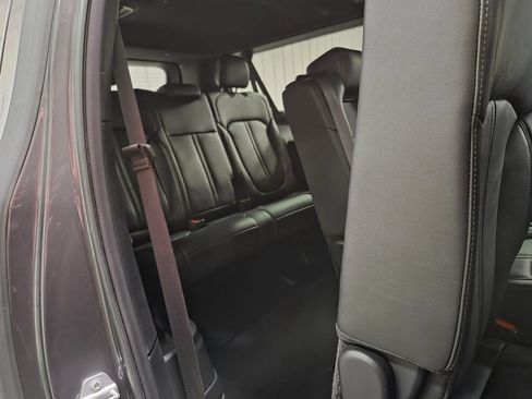 Used 2025 Jeep Wagoneer L Series II w/ 8-pass Seating Package AWD/4WD image 35