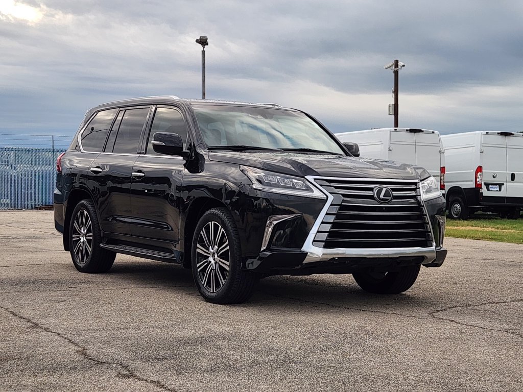 Used 2020 Lexus LX 570 4WD w/ Luxury Package image 3
