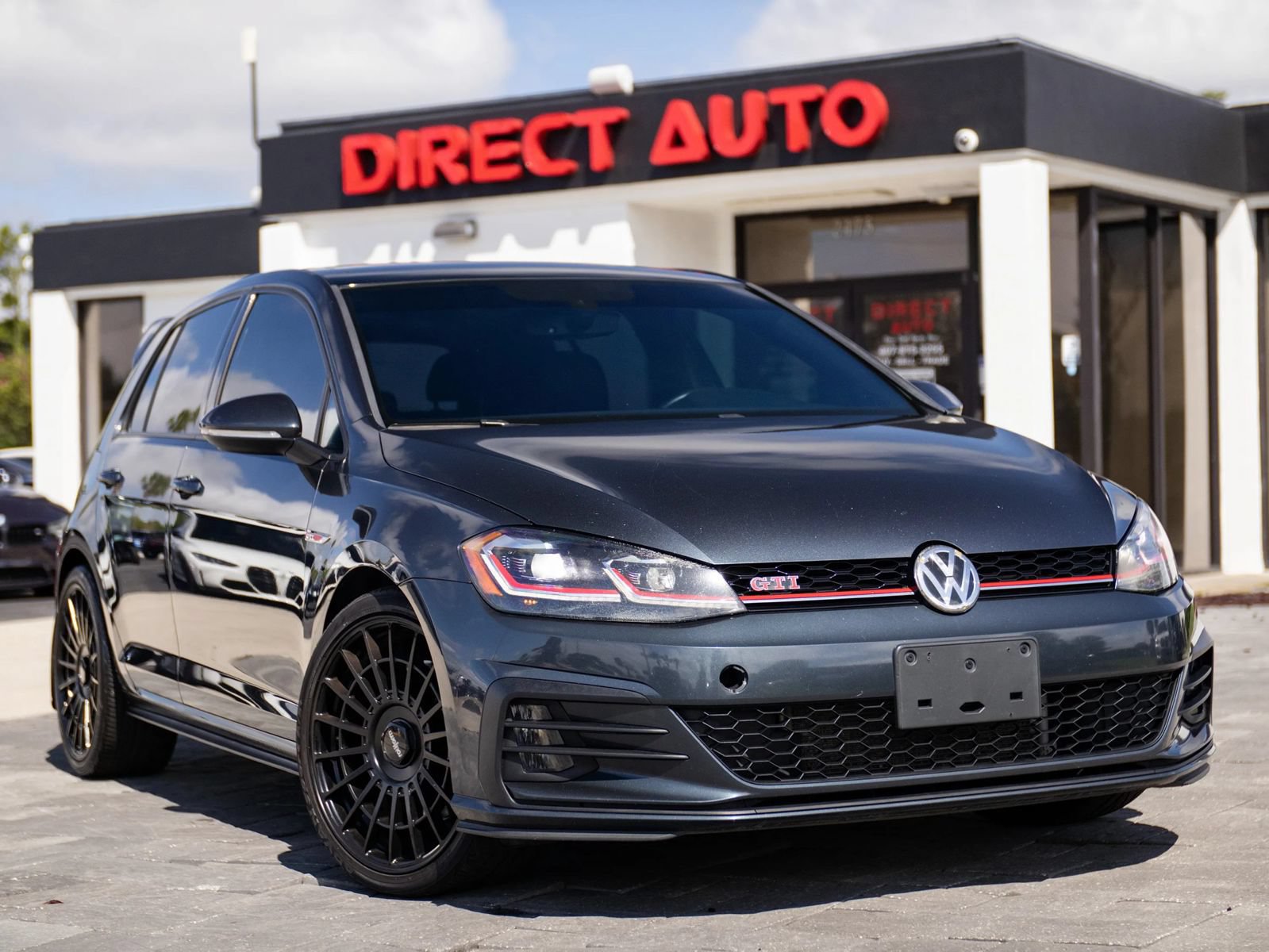 Used 2020 Volkswagen GTI SE FWD image 1