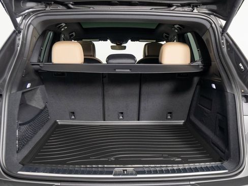 New 2026 Porsche Cayenne image 36