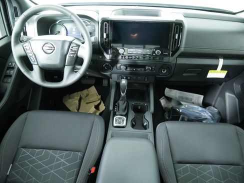 New 2026 Nissan Frontier SV w/ All-Weather Content Package AWD/4WD image 18