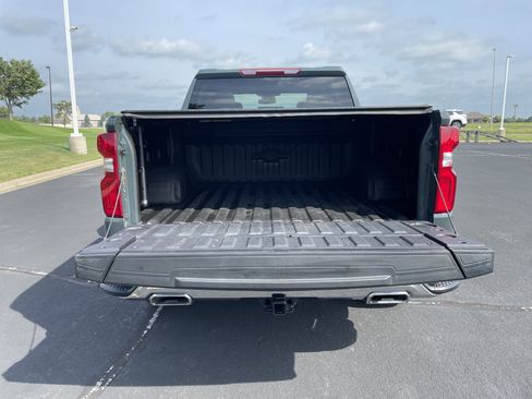 Used 2025 Chevrolet Silverado 1500 LTZ AWD/4WD image 24