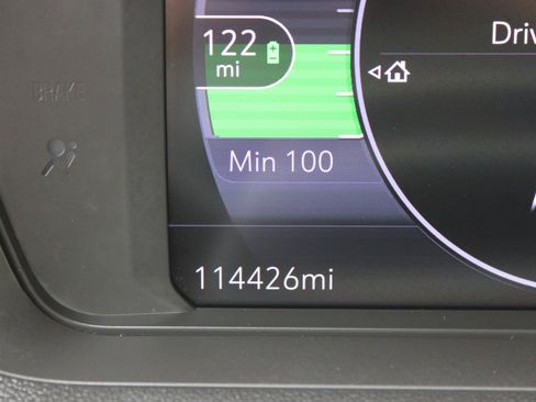 Used 2023 Chevrolet Bolt EUV LT image 28