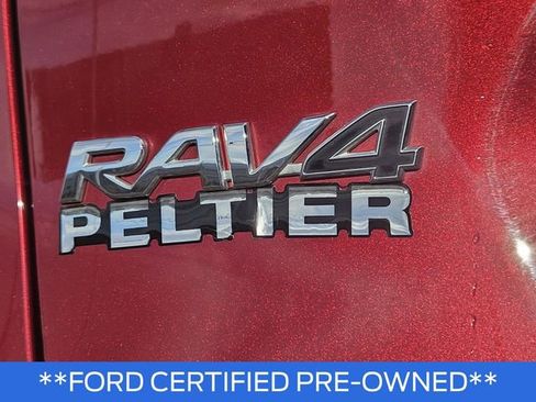 Used 2022 Toyota RAV4 XLE image 7