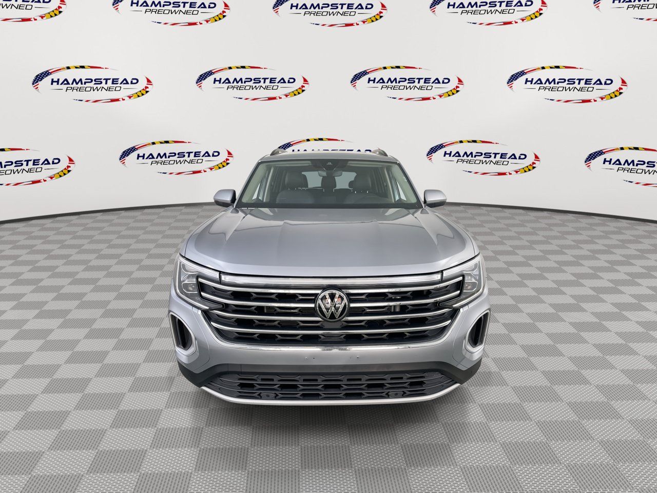 Used 2025 Volkswagen Atlas SE AWD/4WD image 3