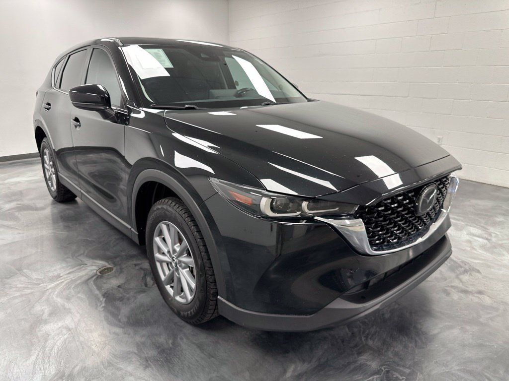 Used 2023 MAZDA CX-5 AWD 2.5 S w/ Select Package image 4