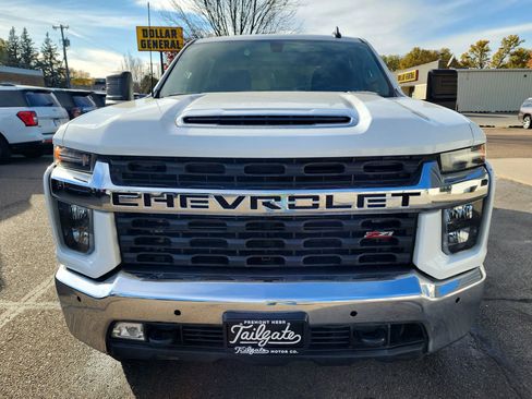 Used 2022 Chevrolet Silverado 2500 LT w/ Convenience Package image 3