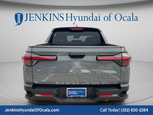 Used 2024 Hyundai Santa Cruz SE FWD image 4