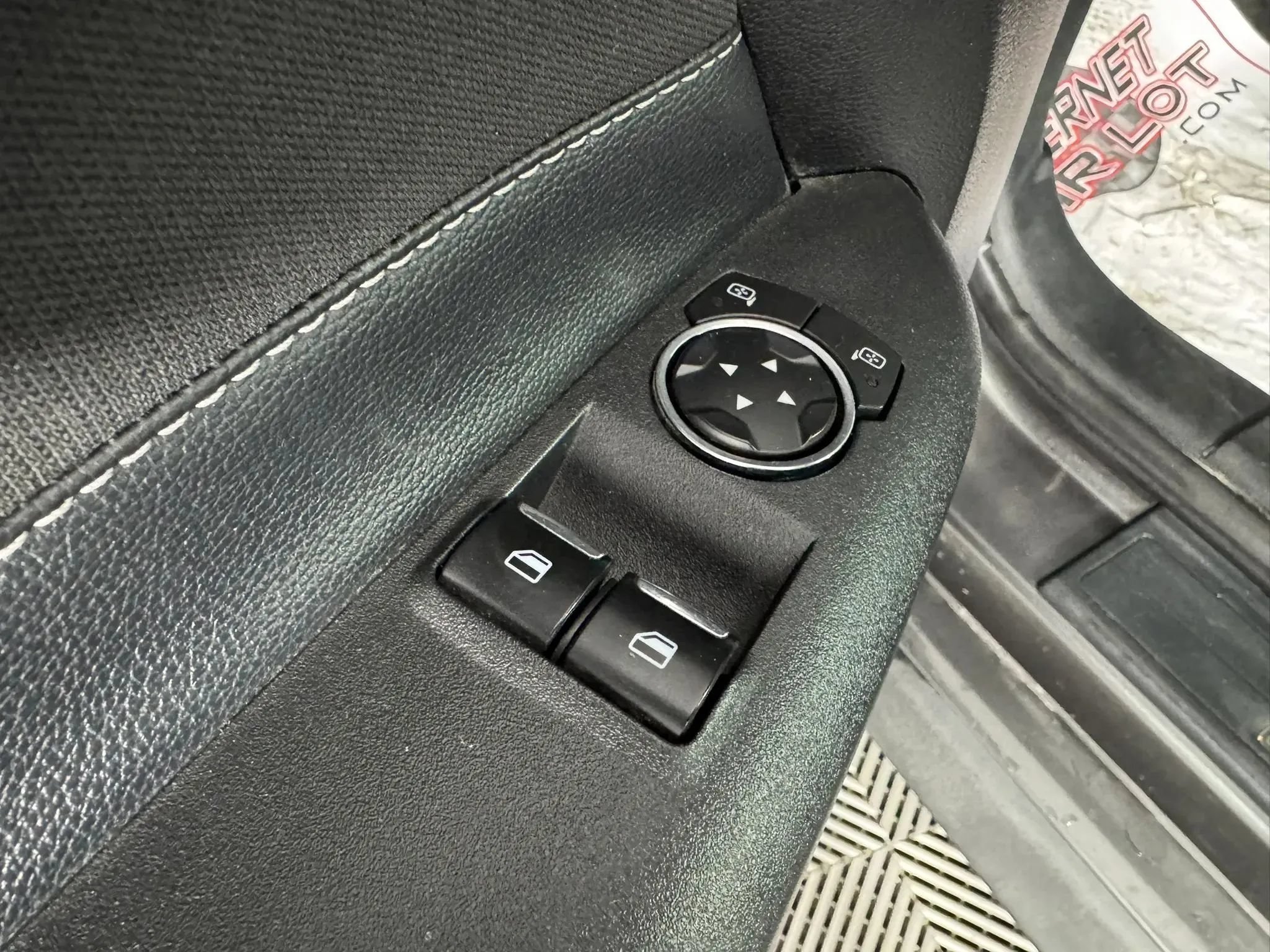 Used 2020 Ford Mustang Coupe RWD image 30