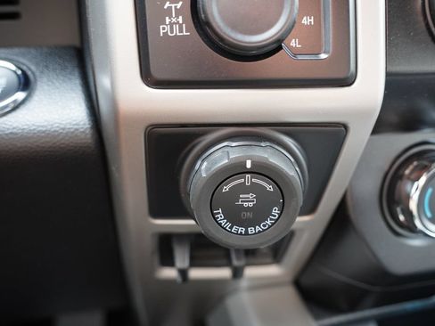 Certified 2019 Ford F150 Lariat AWD/4WD image 32