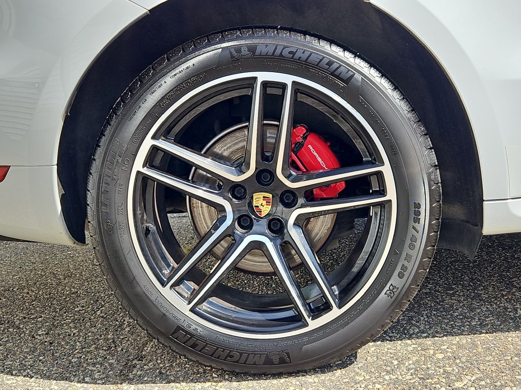 Used 2020 Porsche Macan GTS AWD/4WD image 11