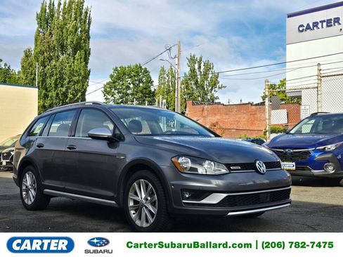 Used 2017 Volkswagen Golf Alltrack SE AWD/4WD image 1