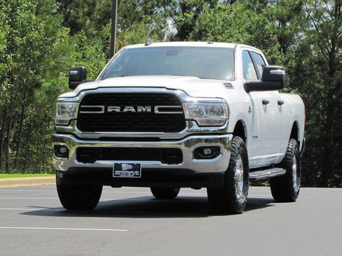 Used 2024 RAM 2500 Big Horn w/ Off Road Package AWD/4WD image 8