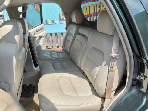 Used 2002 Cadillac Escalade AWD image 16