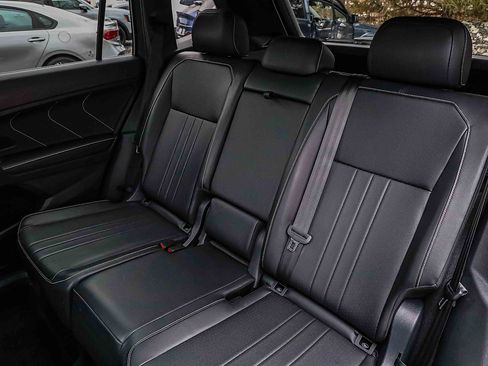 Used 2024 Volkswagen Tiguan SE R-Line image 22