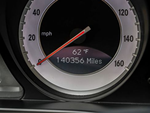 Used 2012 Mercedes-Benz SL 550 image 20